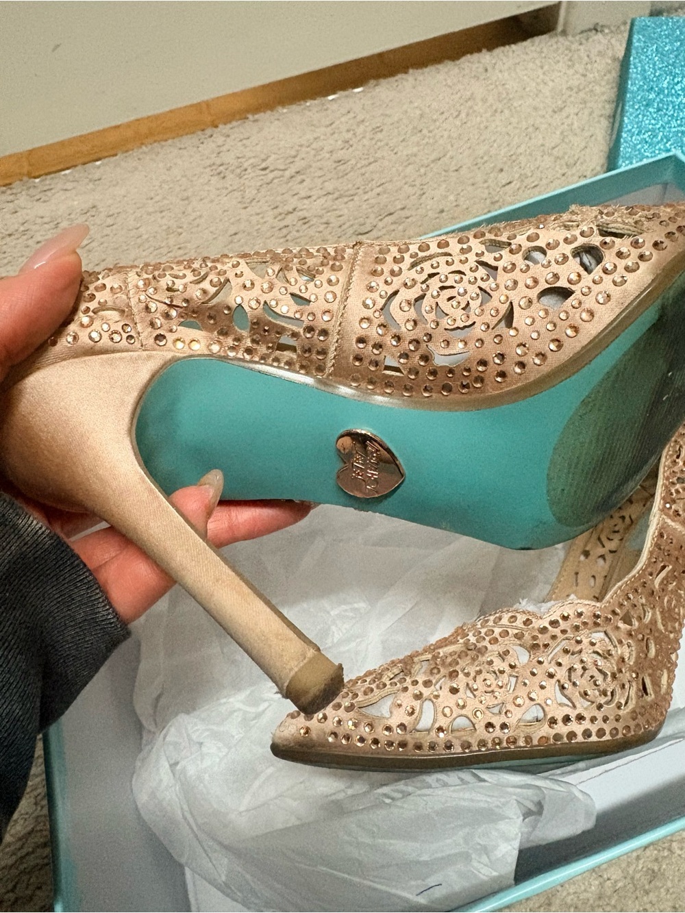 Betsey Johnson Elsa in blush - Picture 5 of 6